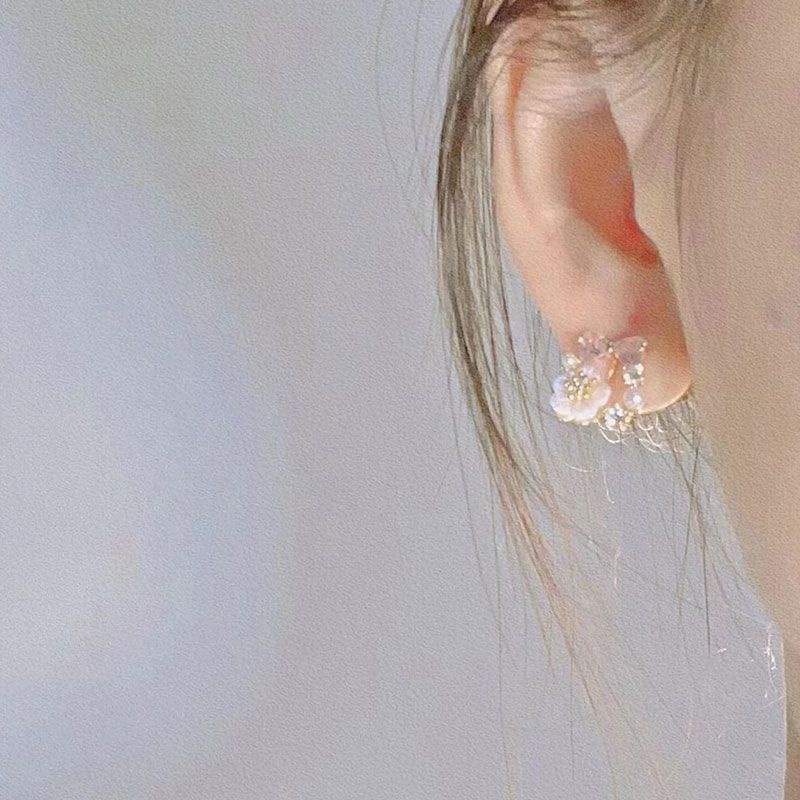 Bông Tai Dạng Kẹp Hình Hoa Đính Ngọc Trai Mềm Đặc Biệt Không Cần Bấm Lỗ Tai