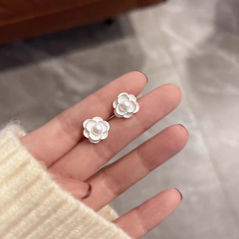 Bông Tai Hình Hoa Trà Phong Cách Hong Kong Cổ Điển Thời Trang Cao Cấp 2023