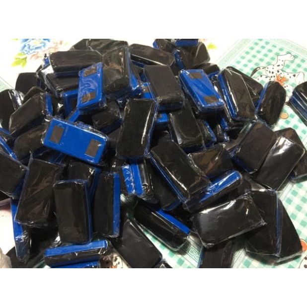 Lau bảng nam châm