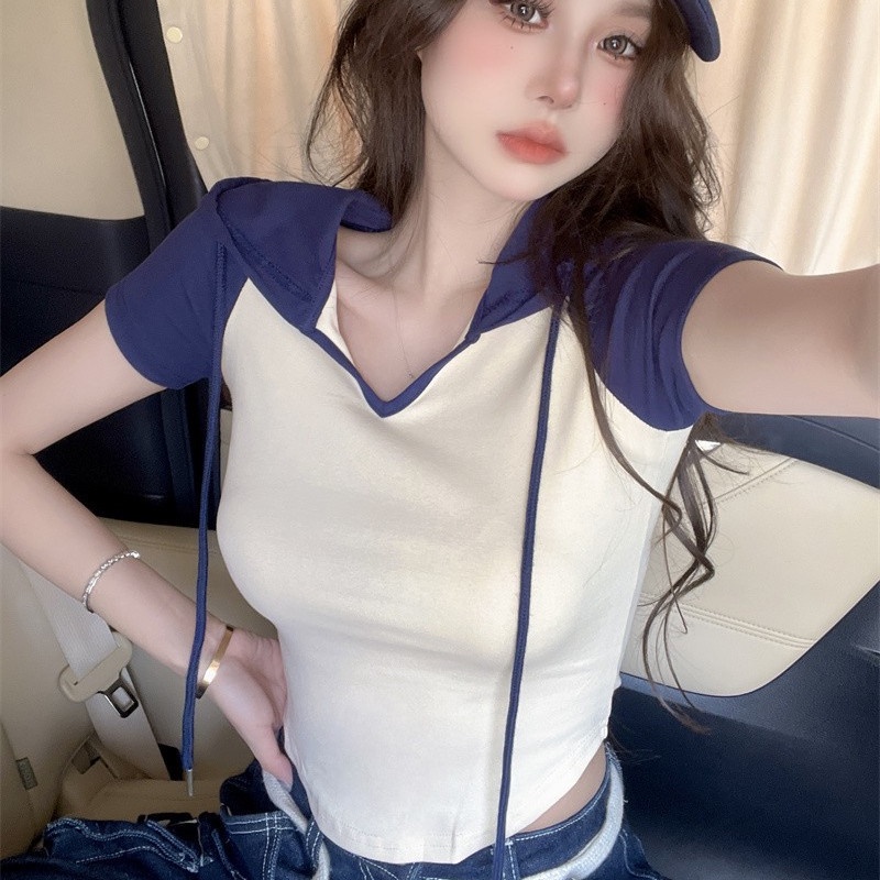 Jiashucheng Áo Thun Ngắn Tay Có Mũ Trùm Đầu Thiết Kế Không Đều Màu Tương Phản Cho Nữ