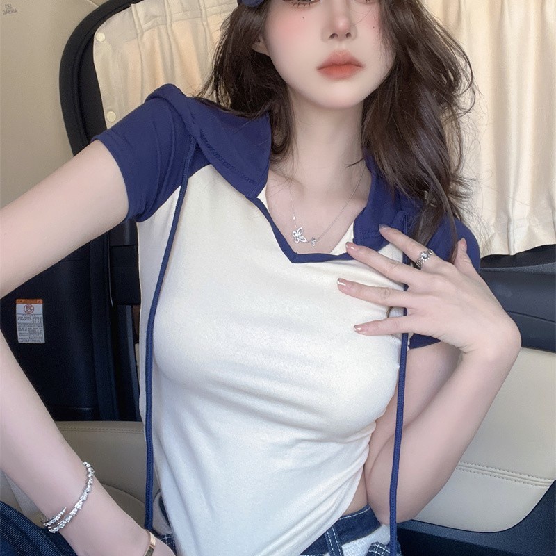 Jiashucheng Áo Thun Ngắn Tay Có Mũ Trùm Đầu Thiết Kế Không Đều Màu Tương Phản Cho Nữ