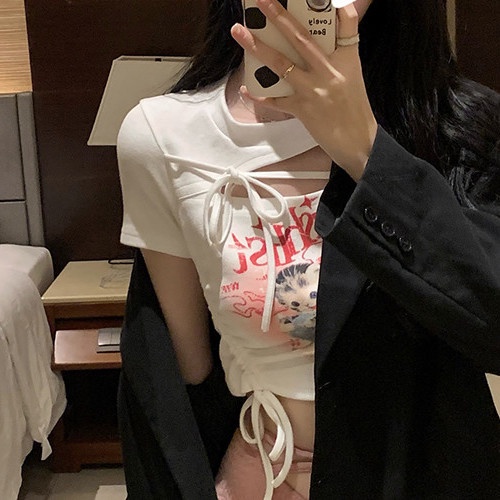 Jiashucheng Salt Series Áo Thun Ngắn Tay Ôm Dáng Phối Dây Rút Rỗng In Họa Tiết Cô Gái Nóng Bỏng Có Dây Rút Cho Nữ