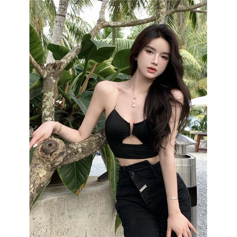 Jiashucheng Áo Hai Dây Dáng Ngắn Ôm Sát Khoét Rỗng Phối Dây Xích Thiết Kế Mới Mùa Hè Quyến Rũ Cho