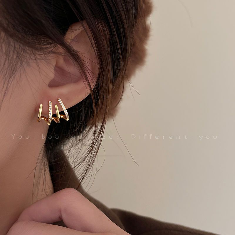 Bông Tai Mạ Bạc Hình Hoa Đính Ngọc Trai Sang Trọng Thời Trang Hàn Quốc