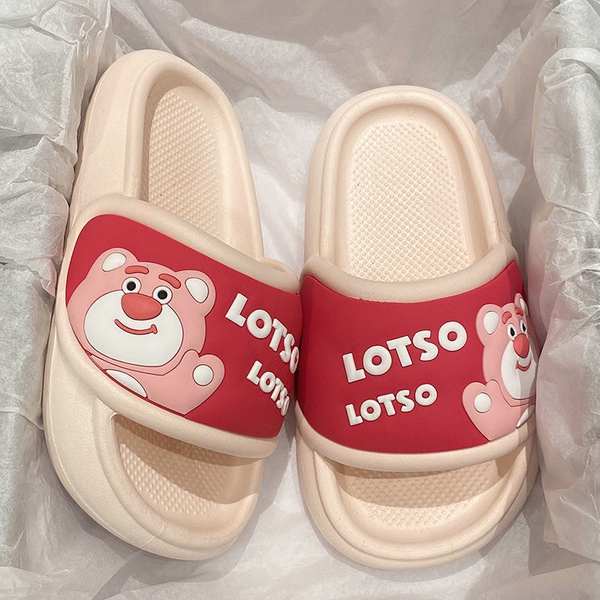 Dép bánh mì đế dày gấu dâu dễ thương