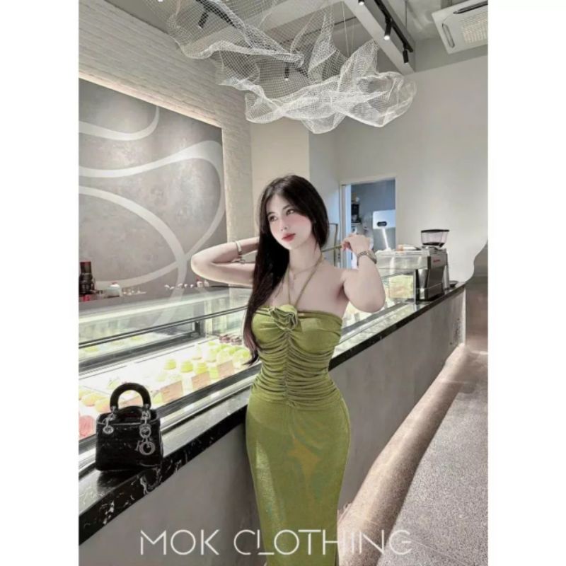 Đầm Ống Đính Hoa Ngực Cột Dây Cổ Yếm V - Dài Maxi Nhún Eo Xòe Đuôi Cá Ôm Body Sexy - Tiểu Thư Bánh Bèo Cute Sang Chảnh