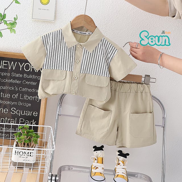 Set sơ mi bé trai áo phối sọc dọc có 2 túi phía trước be đen