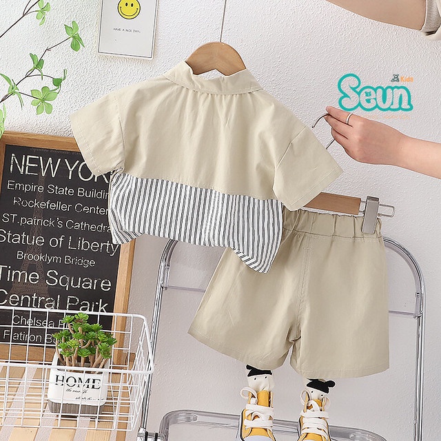 Set sơ mi bé trai áo phối sọc dọc có 2 túi phía trước be đen