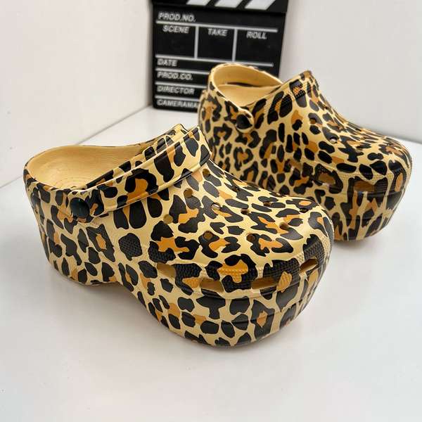 Dép nữ đế cao Dép màu bãi biển đế dày bánh xốp