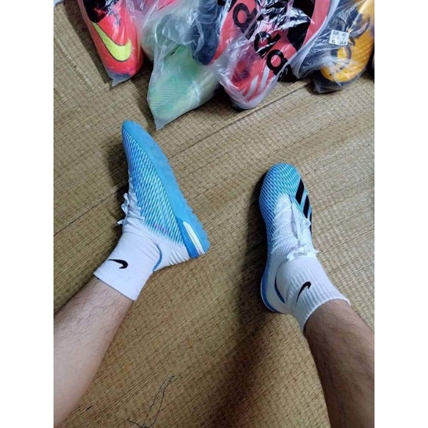 Giày Bóng Đá Sân Cỏ Nhân Tạo x19.1 Các Màu