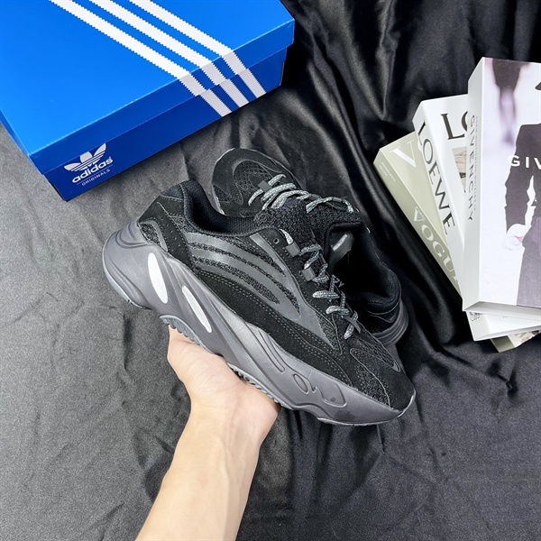 Giày Thể Thao Yz700 STT Đen Phản Quang Full Box Hàng Cao Cấp. Nghĩa Đăng Sneaker