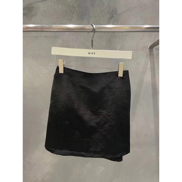 Chân Váy Satin Chữ A Ngắn Lưng Thun Màu Trơn Phong Cách Xuân Hè Mới Dễ Phối Đồ Cho Nữ