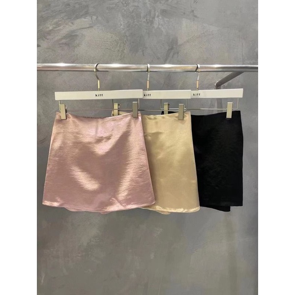 Chân Váy Satin Chữ A Ngắn Lưng Thun Màu Trơn Phong Cách Xuân Hè Mới Dễ Phối Đồ Cho Nữ