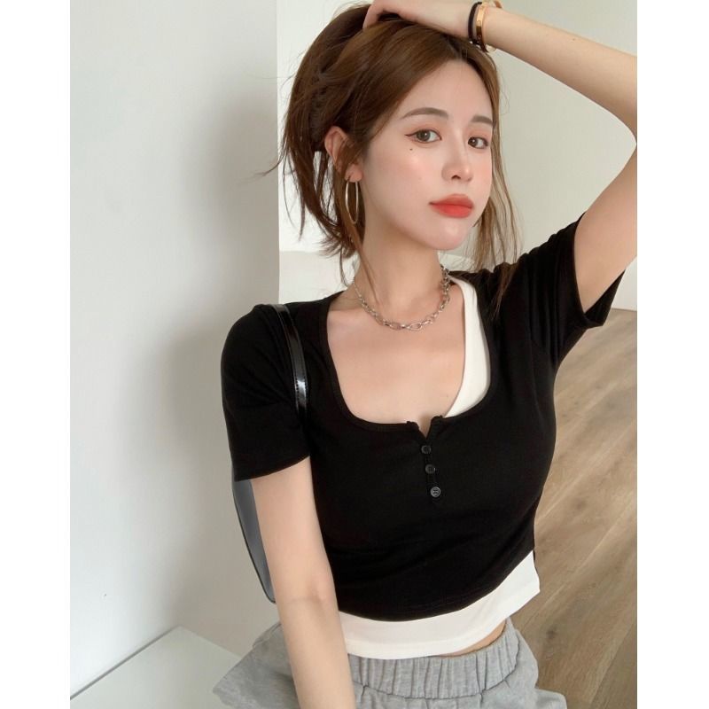 Áo Thun Ngắn Tay Giả Hai Mảnh Dáng Ôm Màu Đen Thời Trang Mùa Hè 2022 Cho Nữ