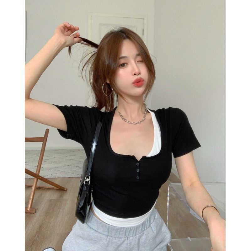 Áo Thun Ngắn Tay Giả Hai Mảnh Dáng Ôm Màu Đen Thời Trang Mùa Hè 2022 Cho Nữ