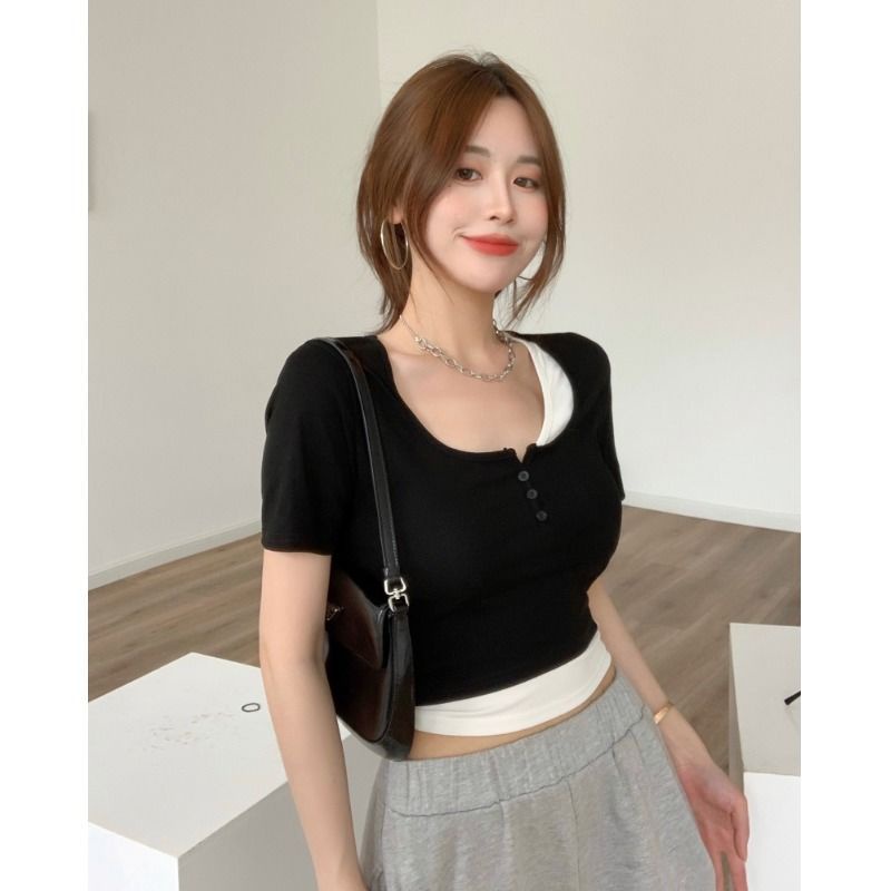 Áo Thun Ngắn Tay Giả Hai Mảnh Dáng Ôm Màu Đen Thời Trang Mùa Hè 2022 Cho Nữ