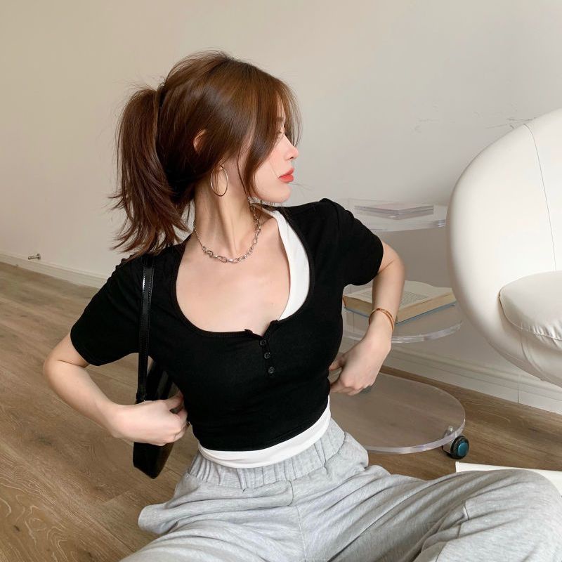 Áo Thun Ngắn Tay Giả Hai Mảnh Dáng Ôm Màu Đen Thời Trang Mùa Hè 2022 Cho Nữ