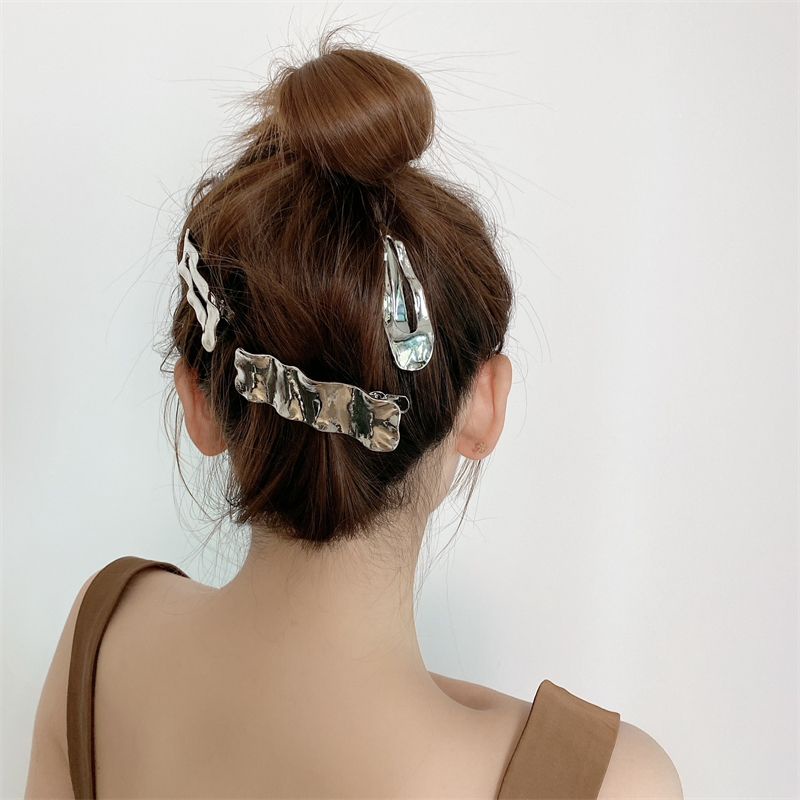 Kẹp Tóc Một Bên Bằng Kim Loại Gợn Sóng Tạo Kiểu Tóc Gãy Cho Nữ