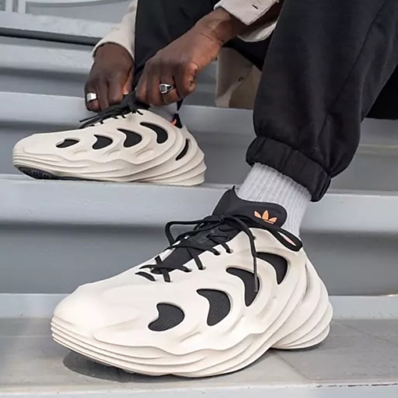 Giày Adidas AdiFOM Q White Black HP6582