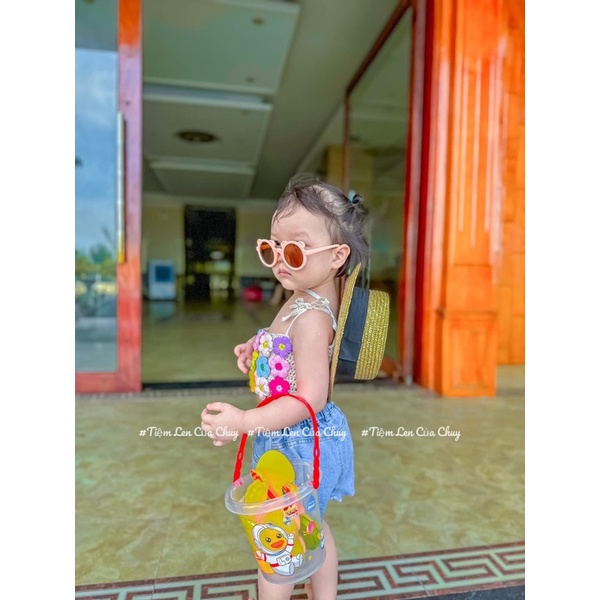 Áo len móc ghép hoa