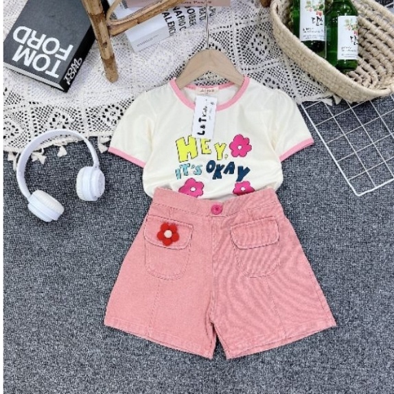 Set quần áo đôi cho mẹ và bé gái đính hoa dễ thương