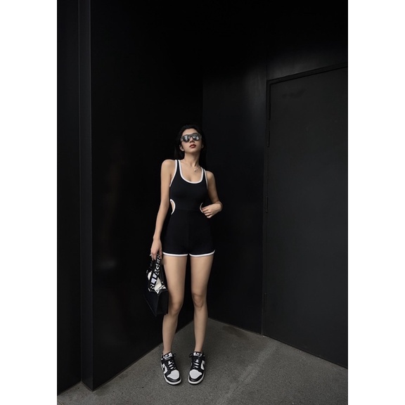 Jumpsuit Ba Lỗ Dáng Đùi Viền Trắng Viibodysuit