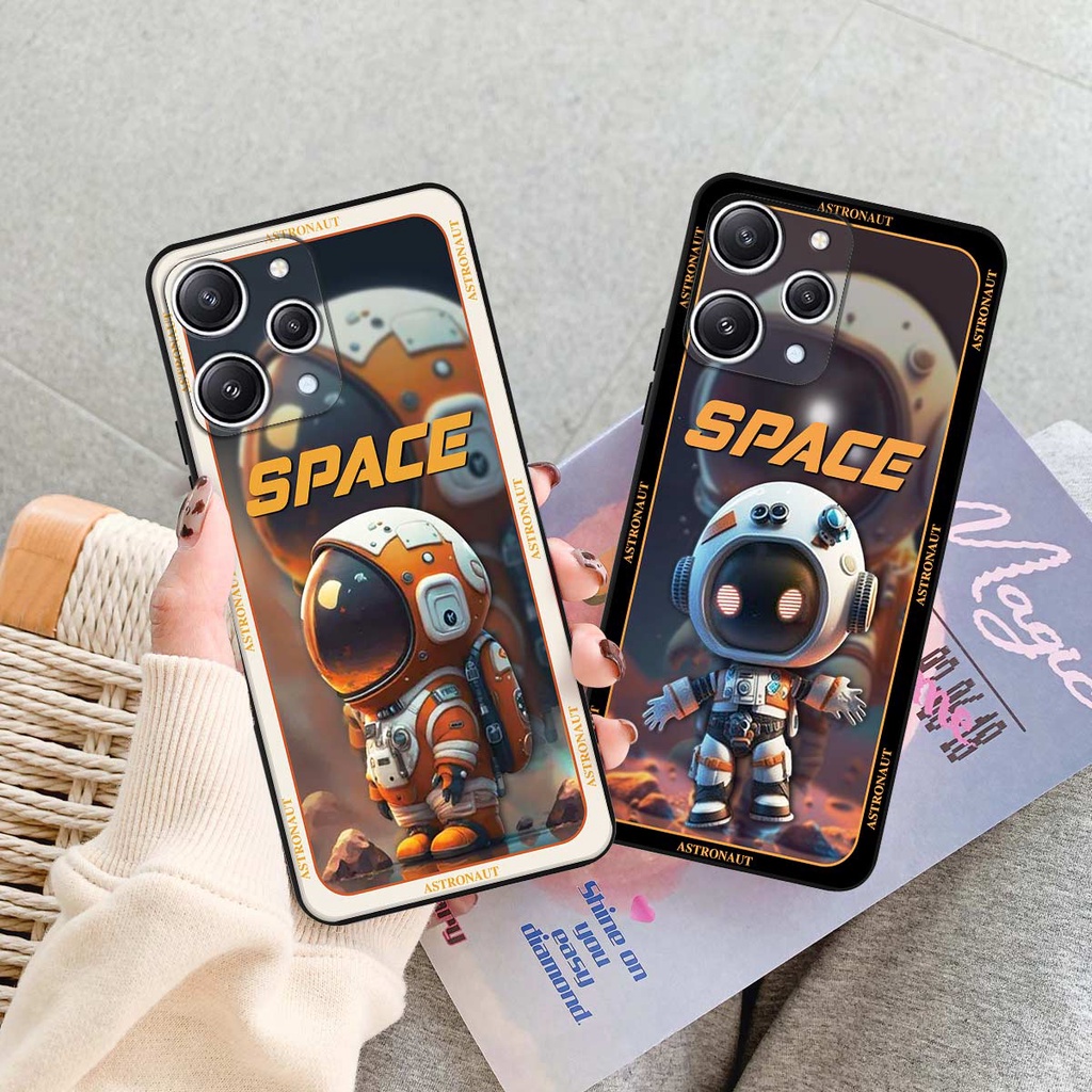 Ốp lưng Xiaomi Redmi 12 hình robot người máy phi hành gia vũ trụ space độc đáo rẻ đẹp