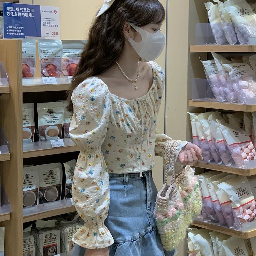 Jiashucheng Áo Sơ Mi Ngắn Tay Cổ Vuông Thắt Dây Ôm Dáng In Hoa Phong Cách Pháp Ngọt Ngào Cho Nữ