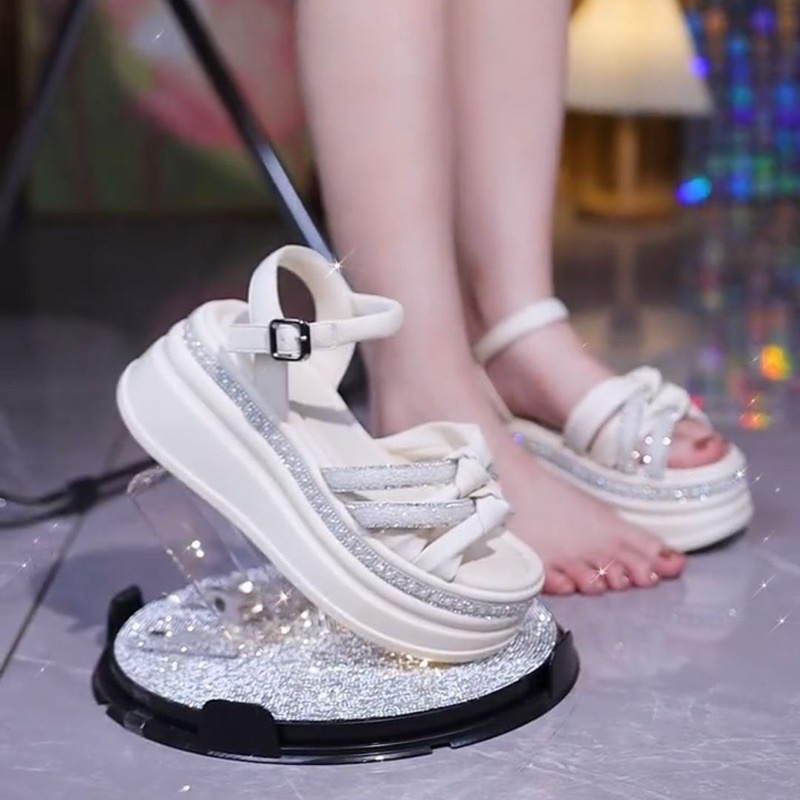 Sandal đính đa 7cm