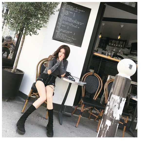 Áo Thun Tay Dài Dáng Ôm In Chữ Phối Rách Thời Trang Xuân Thu Mới