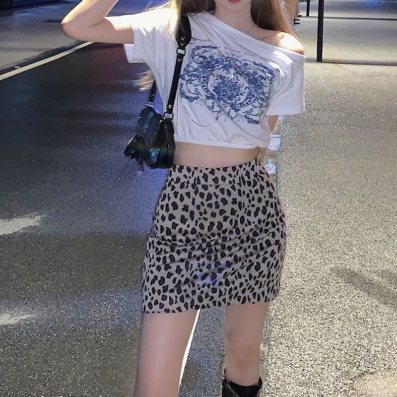 Áo Thun Dáng Rộng Hở Vai In Họa Tiết Thời Trang Mùa Hè Kiểu Mới Cho Nữ