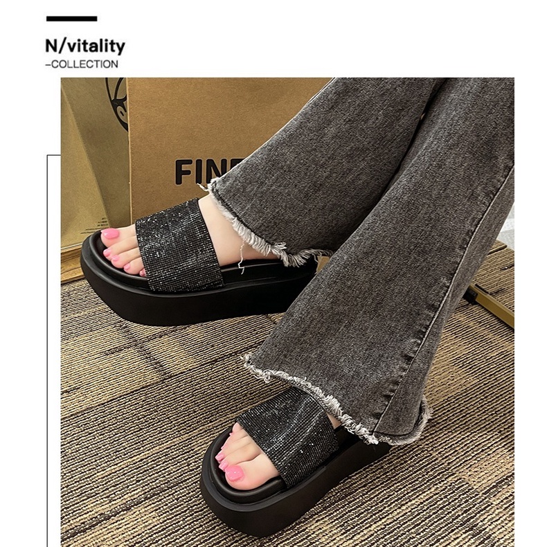 Dép Sandal Đế Xuồng Dày Dặn Phong Cách Thời Trang Châu Âu 2023 Mới