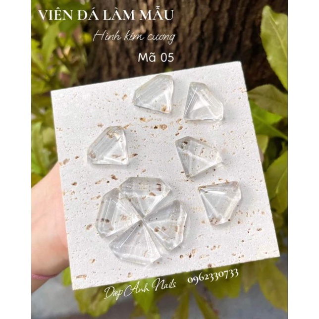 Đá làm bảng màu