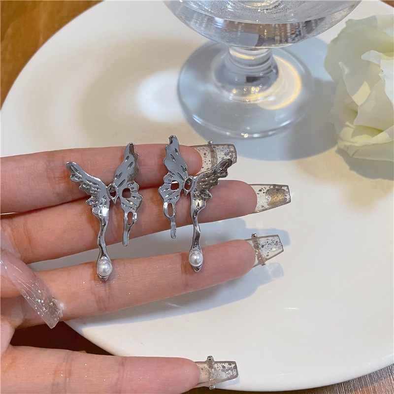 Khuyên tai kẹp không bấm lỗ chốt cố định K367 bằng hợp kim mạ bạc hình cánh bướm đính hạt dáng midi bigsize Leous