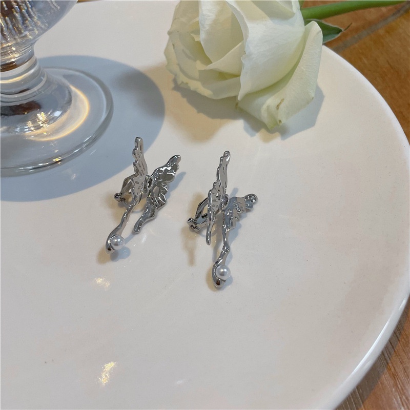 Khuyên tai kẹp không bấm lỗ chốt cố định K367 bằng hợp kim mạ bạc hình cánh bướm đính hạt dáng midi bigsize Leous