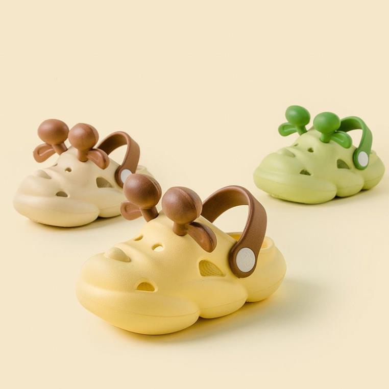 Dép croos cho bé 2-5 tuổi có quai và đế chống trượt hình hươu Melittdeer