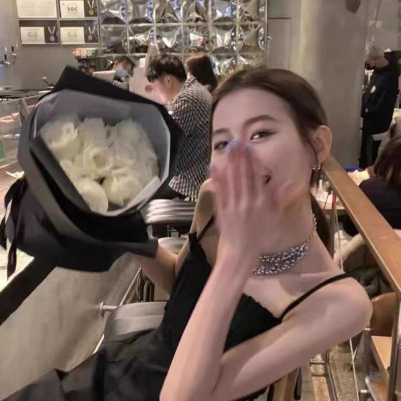 Vòng cổ Mặt Quả Cầu Kim Loại Phong Cách Âu Mỹ Cho Nữ