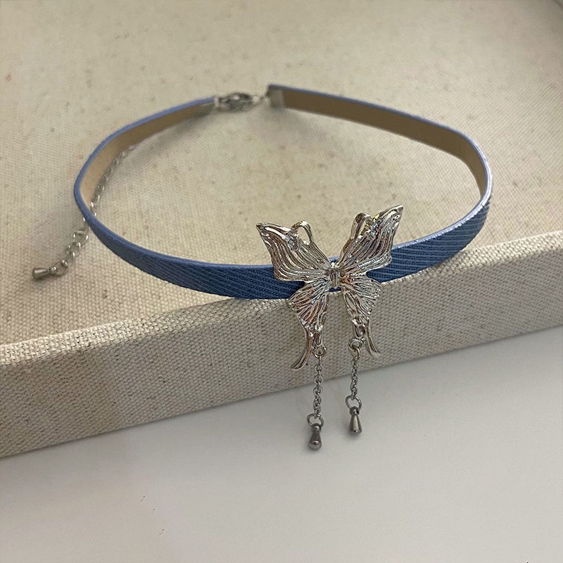 Vòng cổ choker denim Mặt Bướm Đính Ngọc Trai Thời Trang Cho Nữ