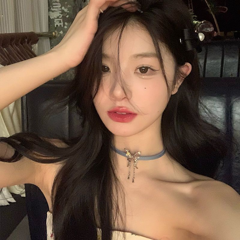 Vòng cổ choker denim Mặt Bướm Đính Ngọc Trai Thời Trang Cho Nữ