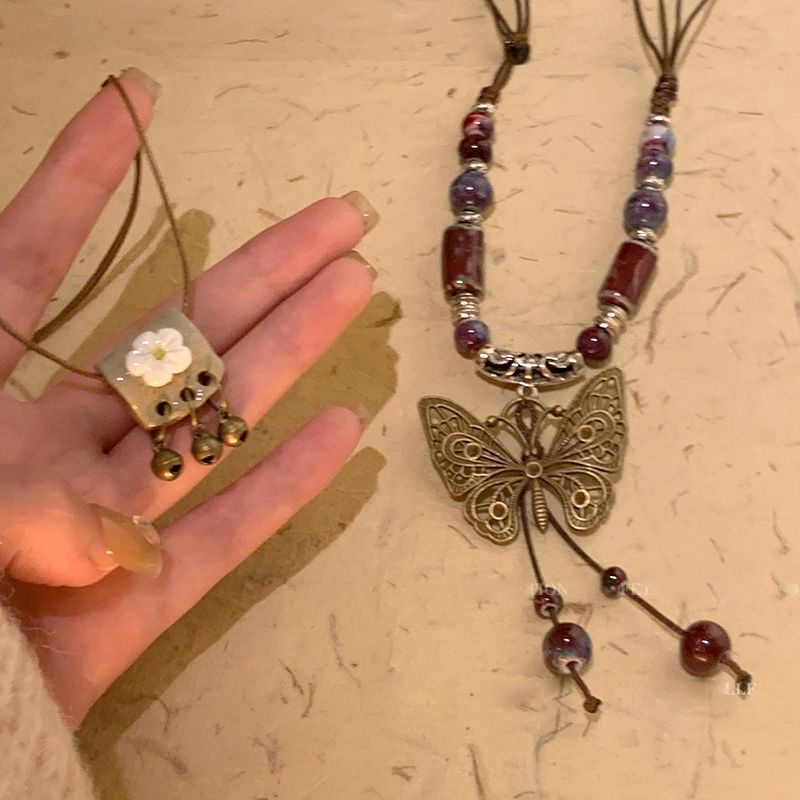 Vòng cổ Mặt Hình Bướm Phong Cách Dân Tộc Cổ Điển Cho Nữ