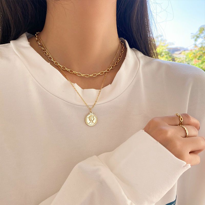 Vòng cổ Kim Loại Mặt Hình Chân Dung Phong Cách Âu Mỹ Sang Trọng Cho Nữ