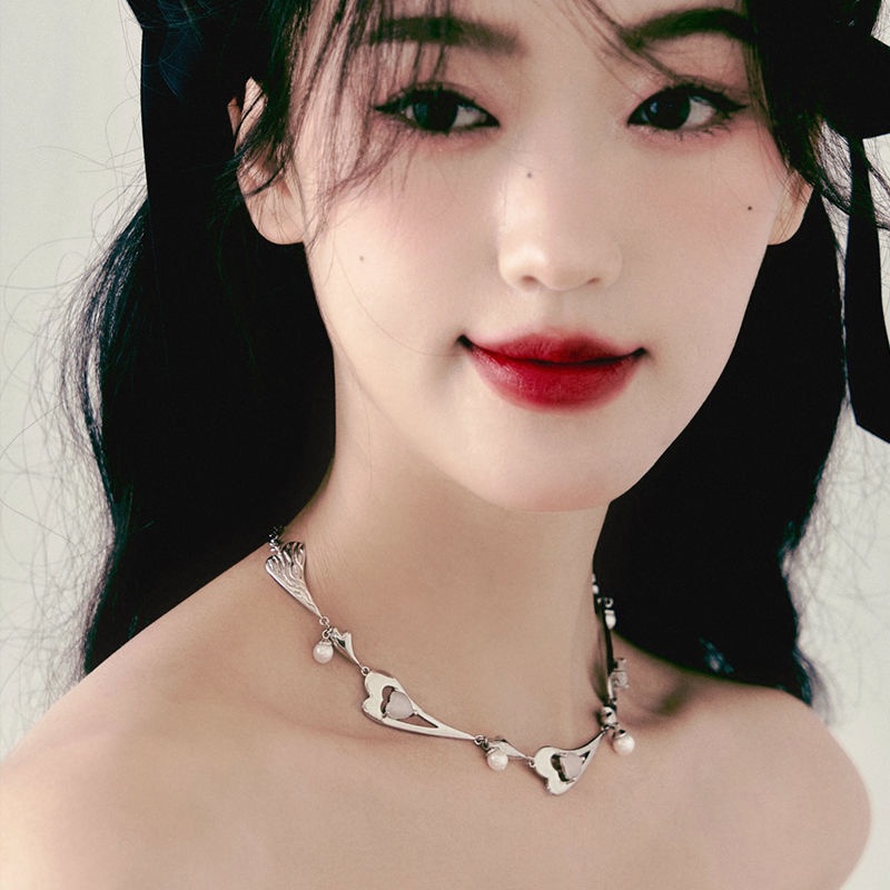 Vòng cổ Mặt Hình Trái Tim Đính Ngọc Trai Thời Trang Cho Nữ