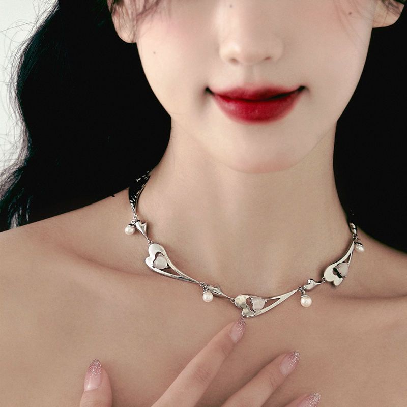 Vòng cổ Mặt Hình Trái Tim Đính Ngọc Trai Thời Trang Cho Nữ