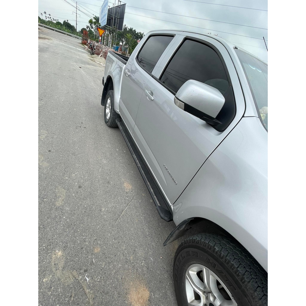 Bậc lên xuống, bệ bước chân xe Colorado Các đời xe. Nhôm đúc 100%, siêu KM, Khắc logo mẫu mặt nhôm