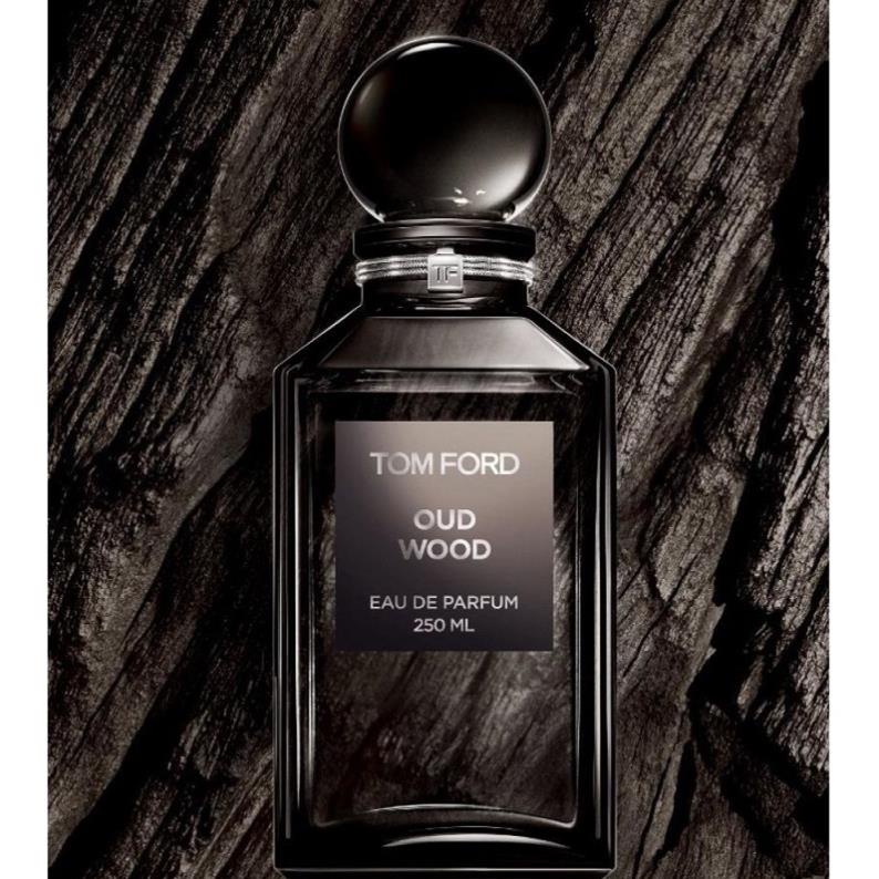 Nước hoa Tom Ford Oud Wood 10ml _𝓛𝓾𝓬𝓴𝔂𝓢𝓬𝓮𝓷𝓽