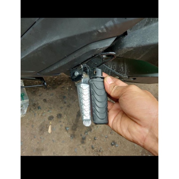 Gác Chân Nhôm Cnc 2 Dòng Honda Và Yamaha