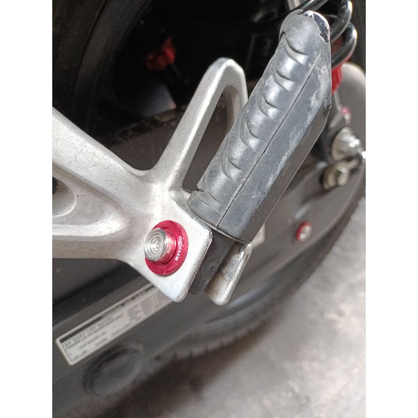 Gác Chân Nhôm Cnc 2 Dòng Honda Và Yamaha