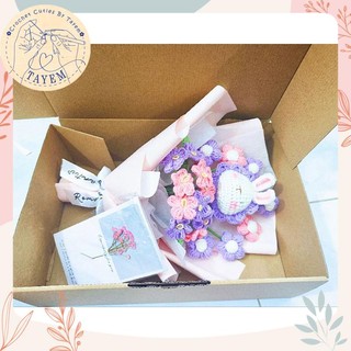 Bó hoa thỏ mix lưu ly+ daisy bằng len | bó y hình| hoa len handmade