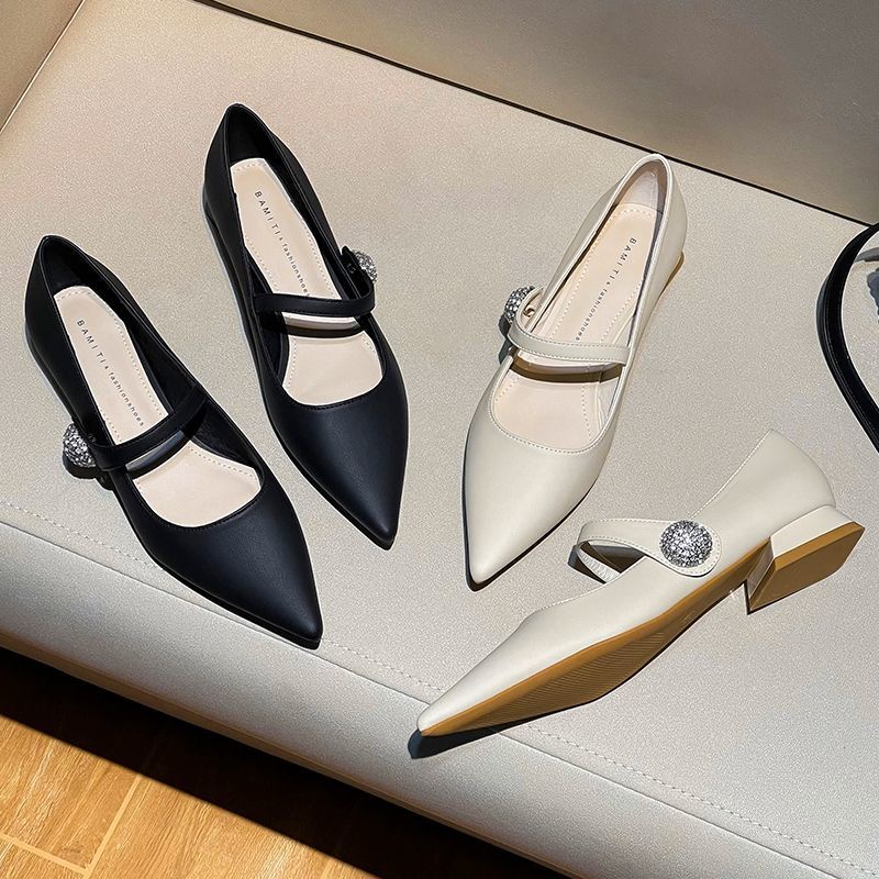 Giày Cao Gót 3cm Mũi Nhọn Phối Khóa Cài Đính Đá Phong Cách Thời Trang Pháp Mới 2023