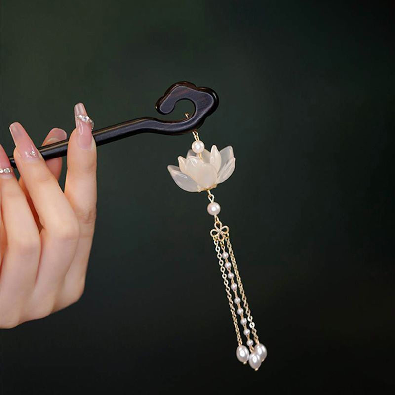 Trâm Cài Tóc Bằng Gỗ Đính Tua Rua Thời Trang